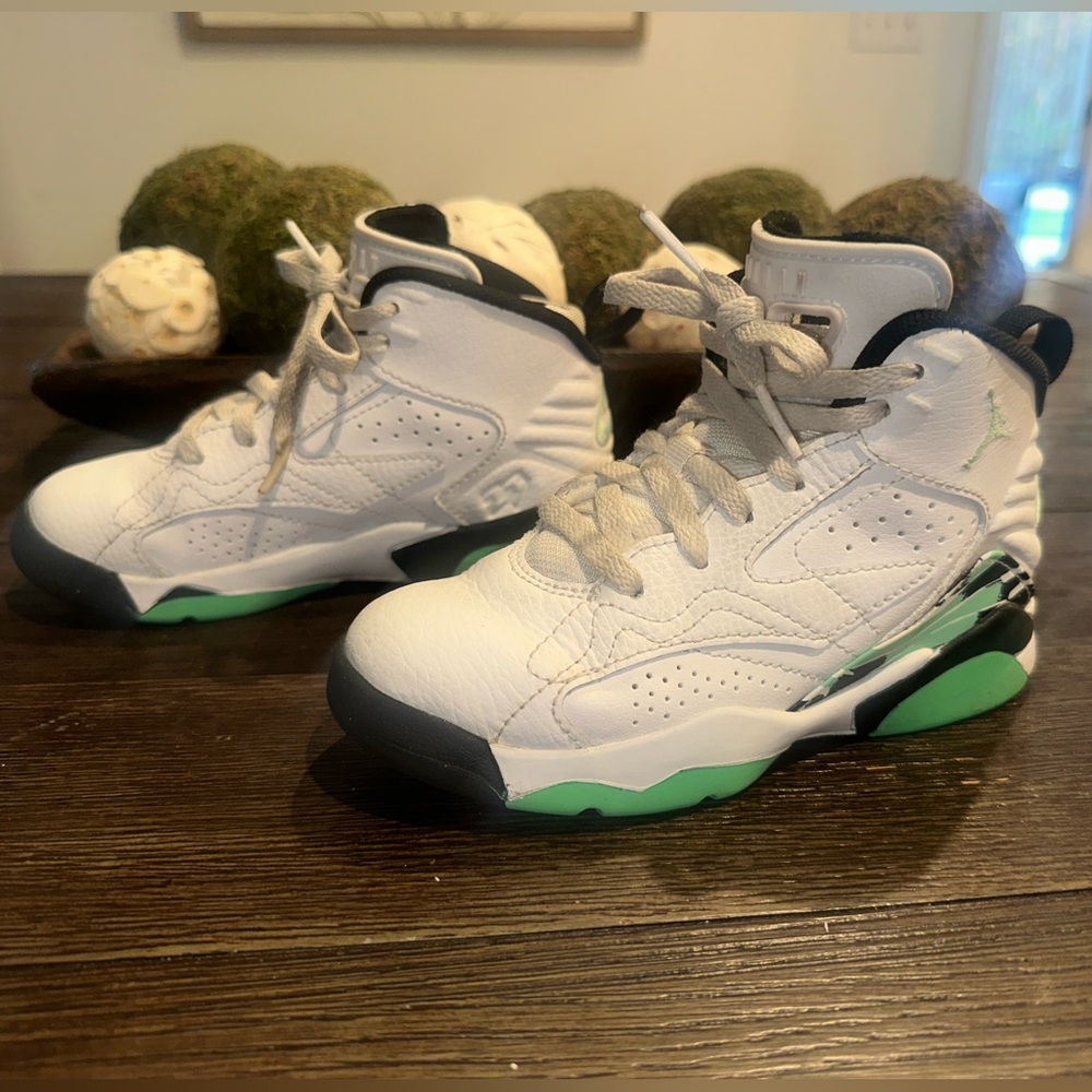 Kids Jordan Sneakers